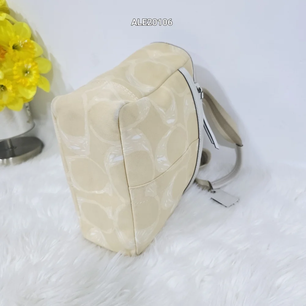Coach Hampton Cream and Tan Tote Bag F10805